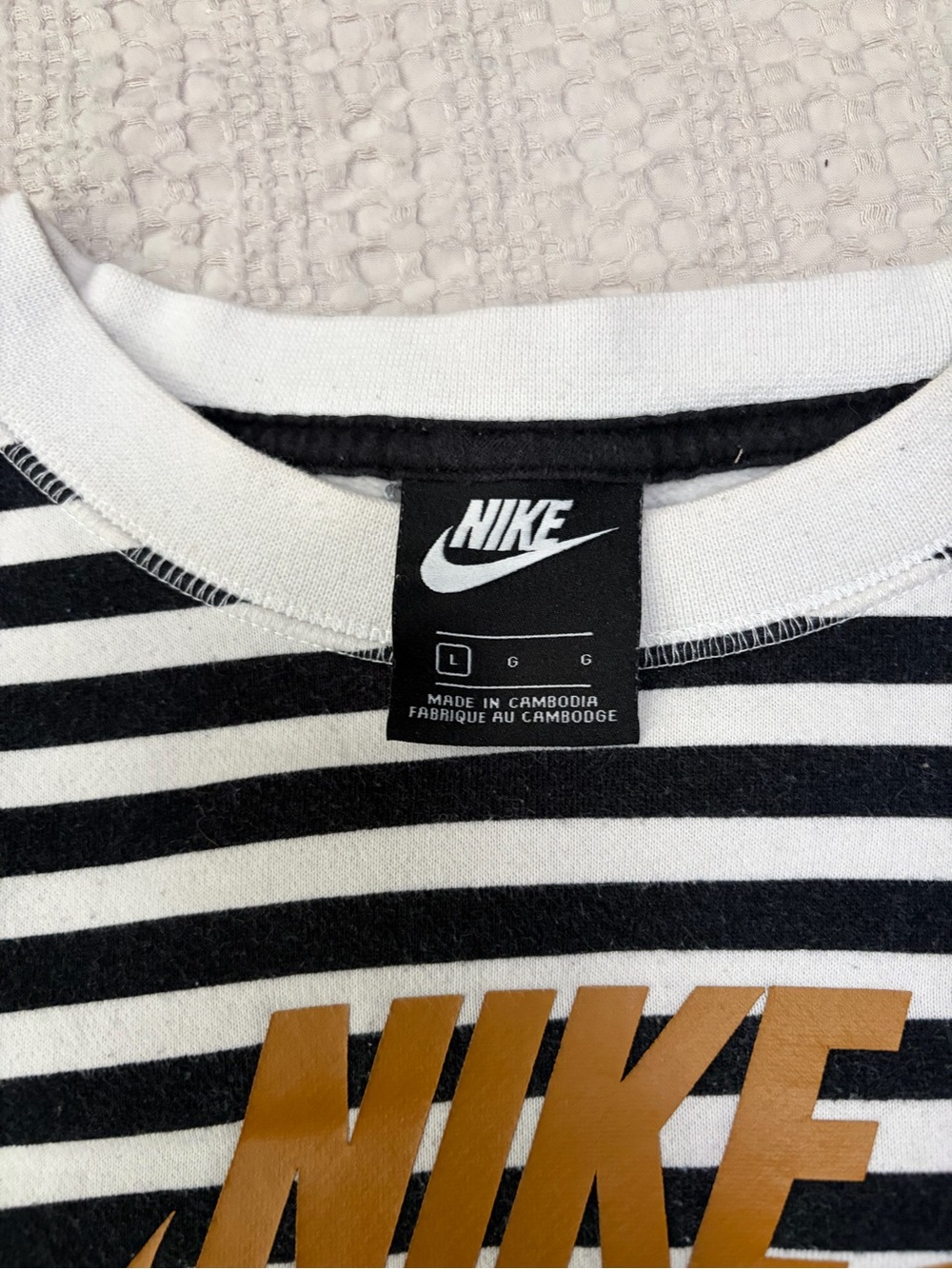 Nike Womens Black & White Striped long sleeve sweatshirt with Gold Logo - Picture 3 of 4